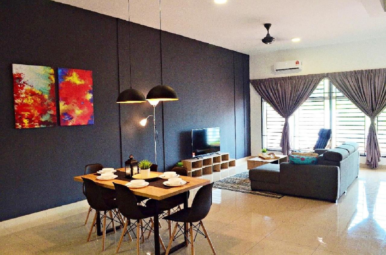 Desaru Cosy Homestay - Near Waterpark, Beach, Rapid -Wifi, Tvbox, Steamboat, Bbq Available Eksteriør bilde