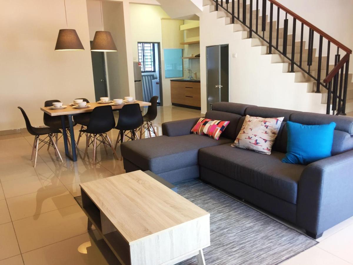 Desaru Cosy Homestay - Near Waterpark, Beach, Rapid -Wifi, Tvbox, Steamboat, Bbq Available Eksteriør bilde