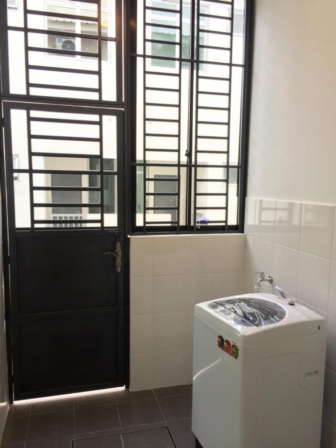 Desaru Cosy Homestay - Near Waterpark, Beach, Rapid -Wifi, Tvbox, Steamboat, Bbq Available Eksteriør bilde